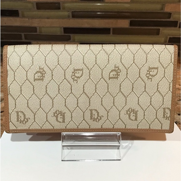 DIOR Honeycomb Leather Bifold Wallet 😍🔥 - Picture 11 of 17